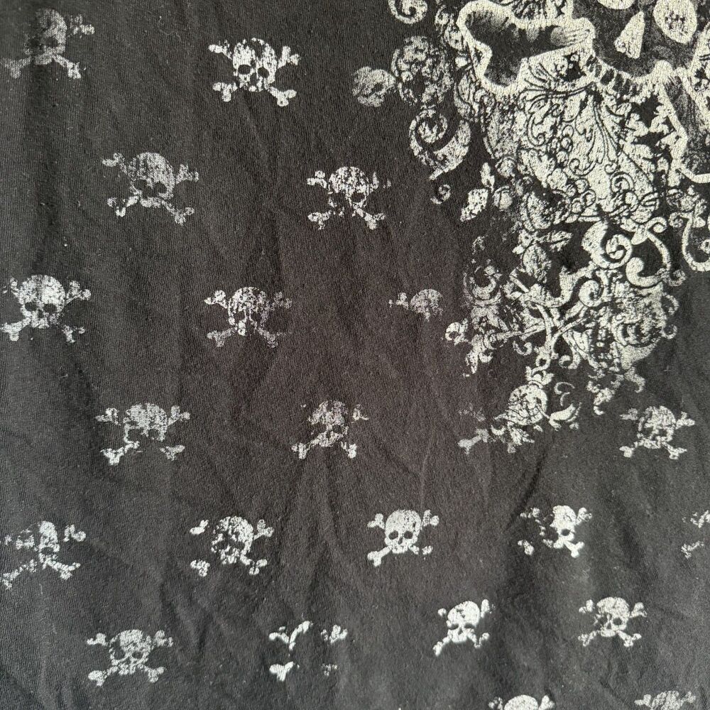 Y2K Twisted Courtesy Black White Skull  T-Shirt Juniors XXL 19 y2k skull grunge - Picture 8 of 11
